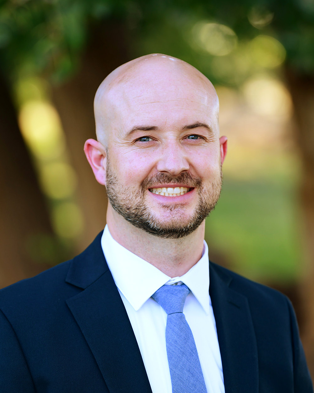 Dr. John DeMille, dentista en Virgin River Dental